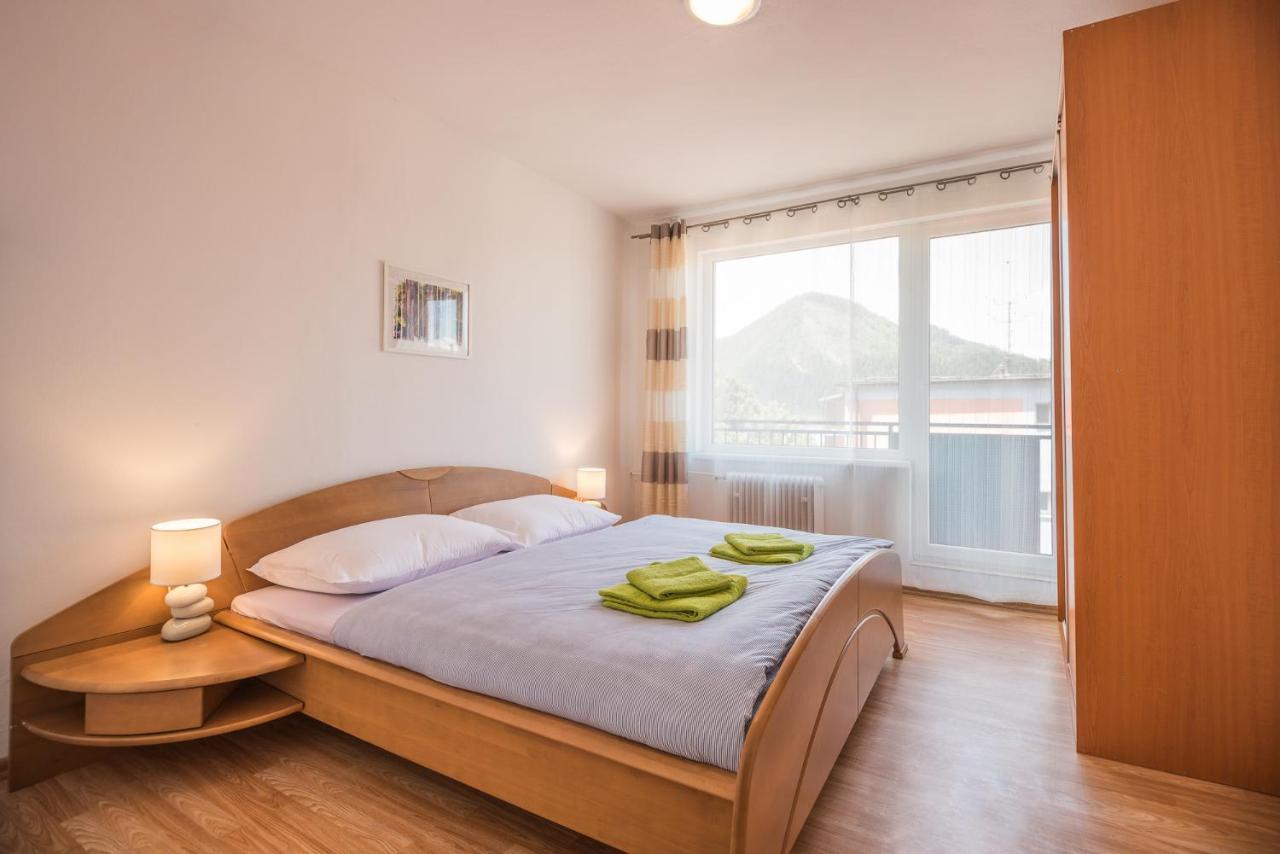 Motel Hybadlo à Liptovský Hrádok Extérieur photo