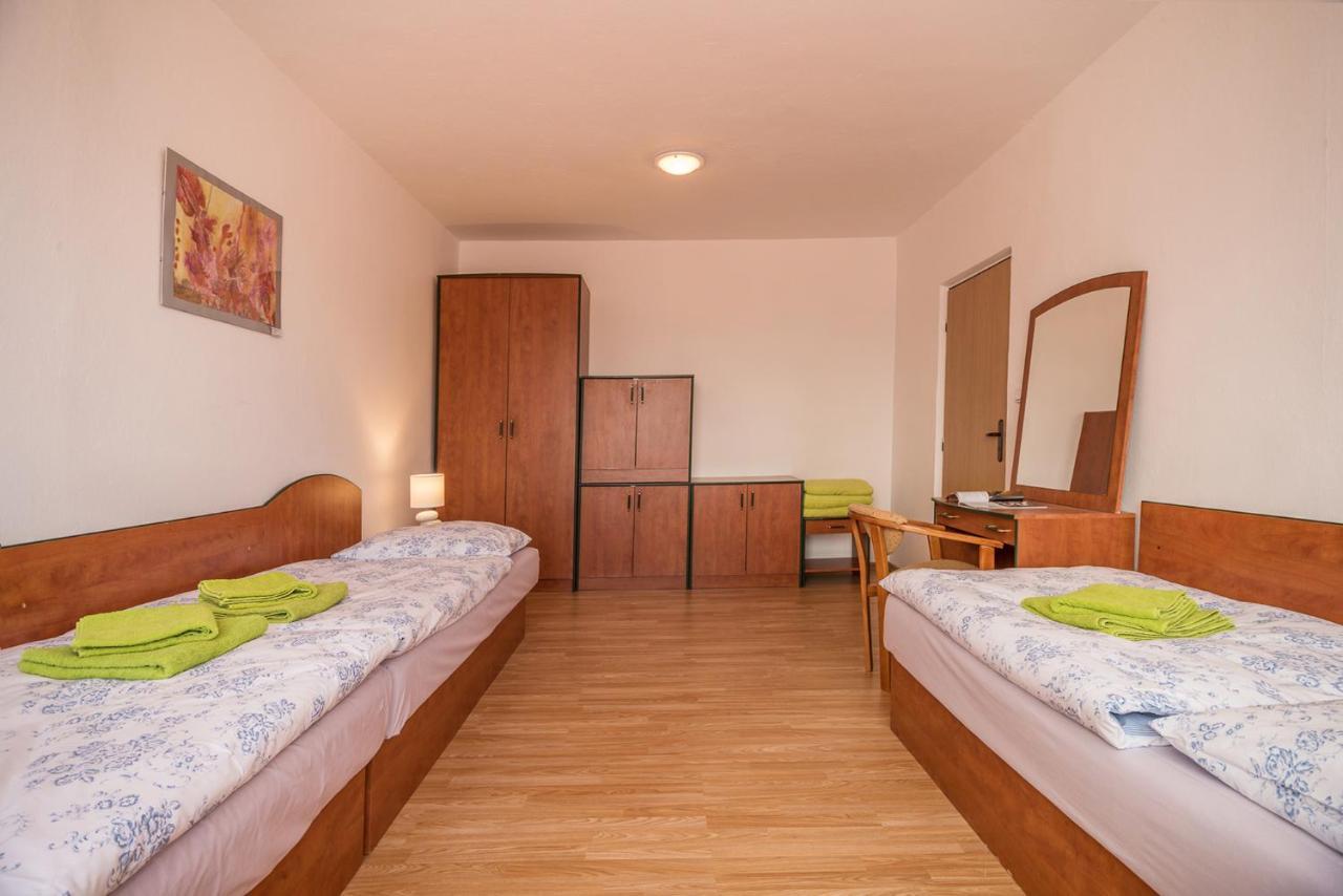 Motel Hybadlo à Liptovský Hrádok Extérieur photo