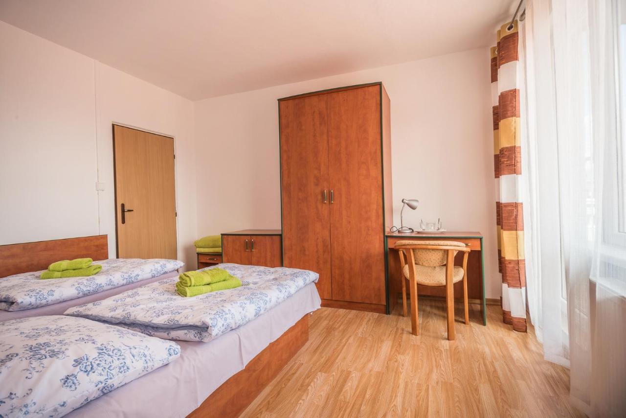 Motel Hybadlo à Liptovský Hrádok Extérieur photo