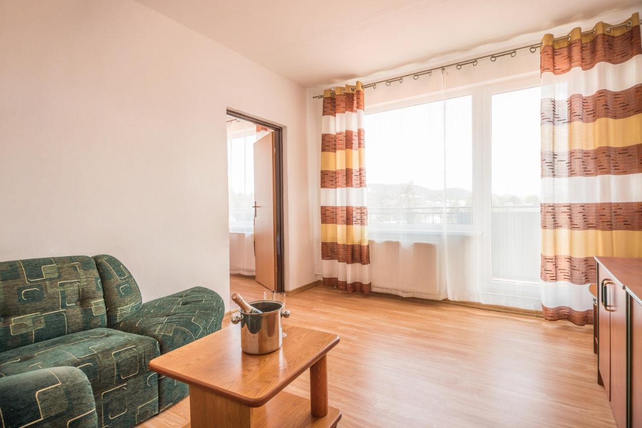 Motel Hybadlo à Liptovský Hrádok Extérieur photo